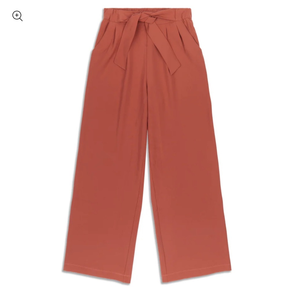 Lululemon Noir wide leg pant size 6